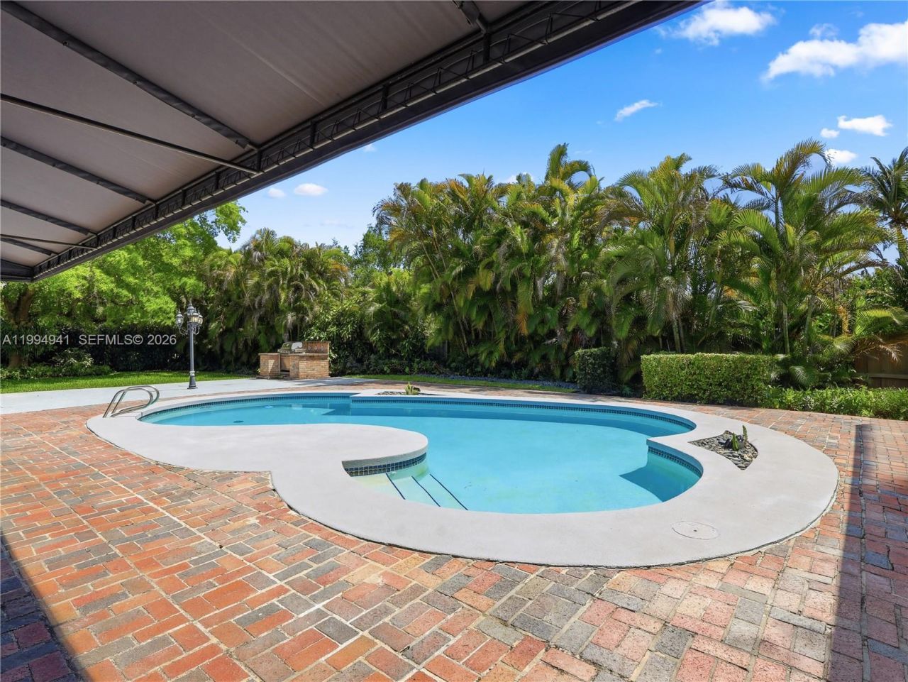 8500 SW 70th St , Miami, FL 33143 Photo