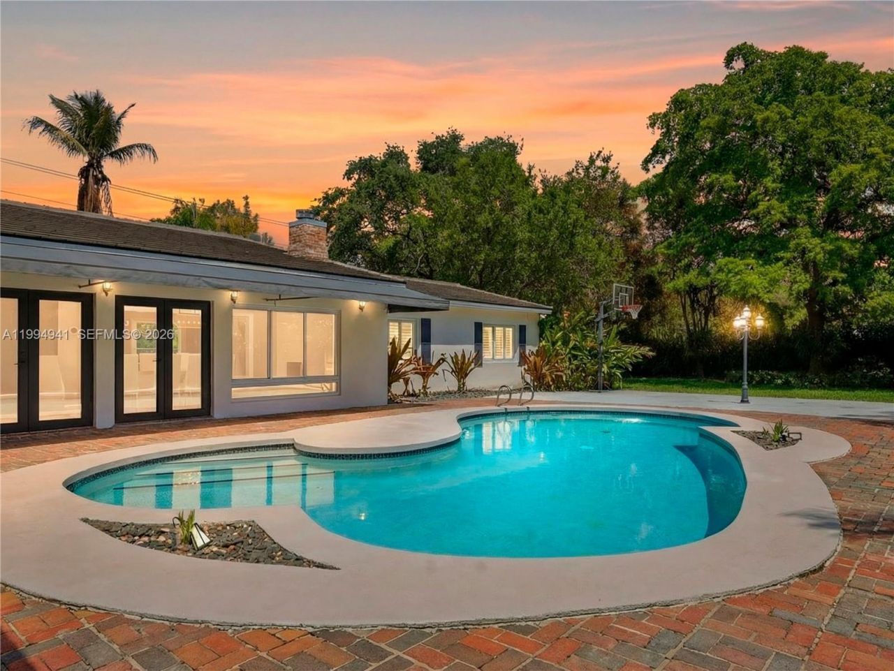 8500 SW 70th St , Miami, FL 33143 Photo