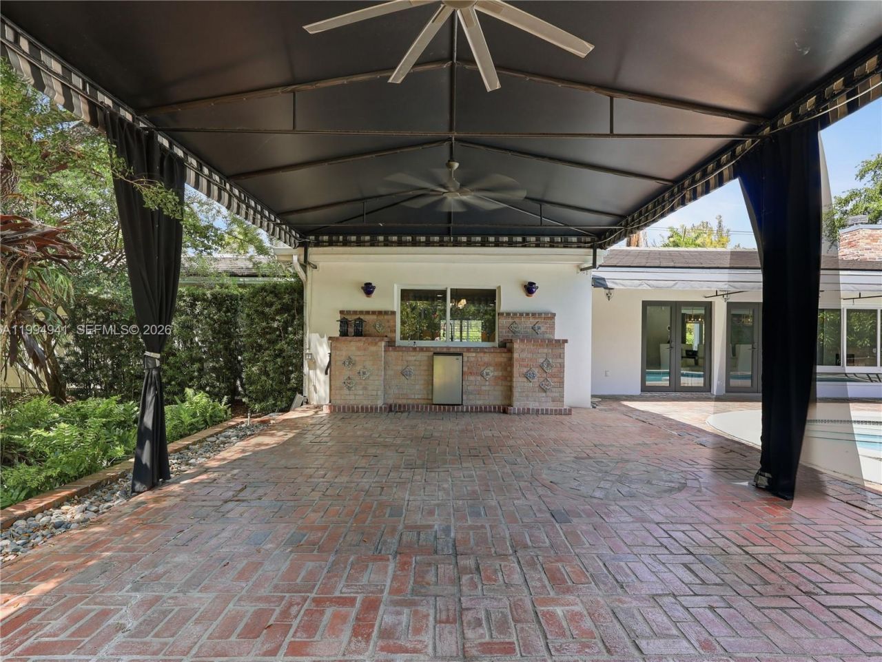 8500 SW 70th St , Miami, FL 33143 Photo