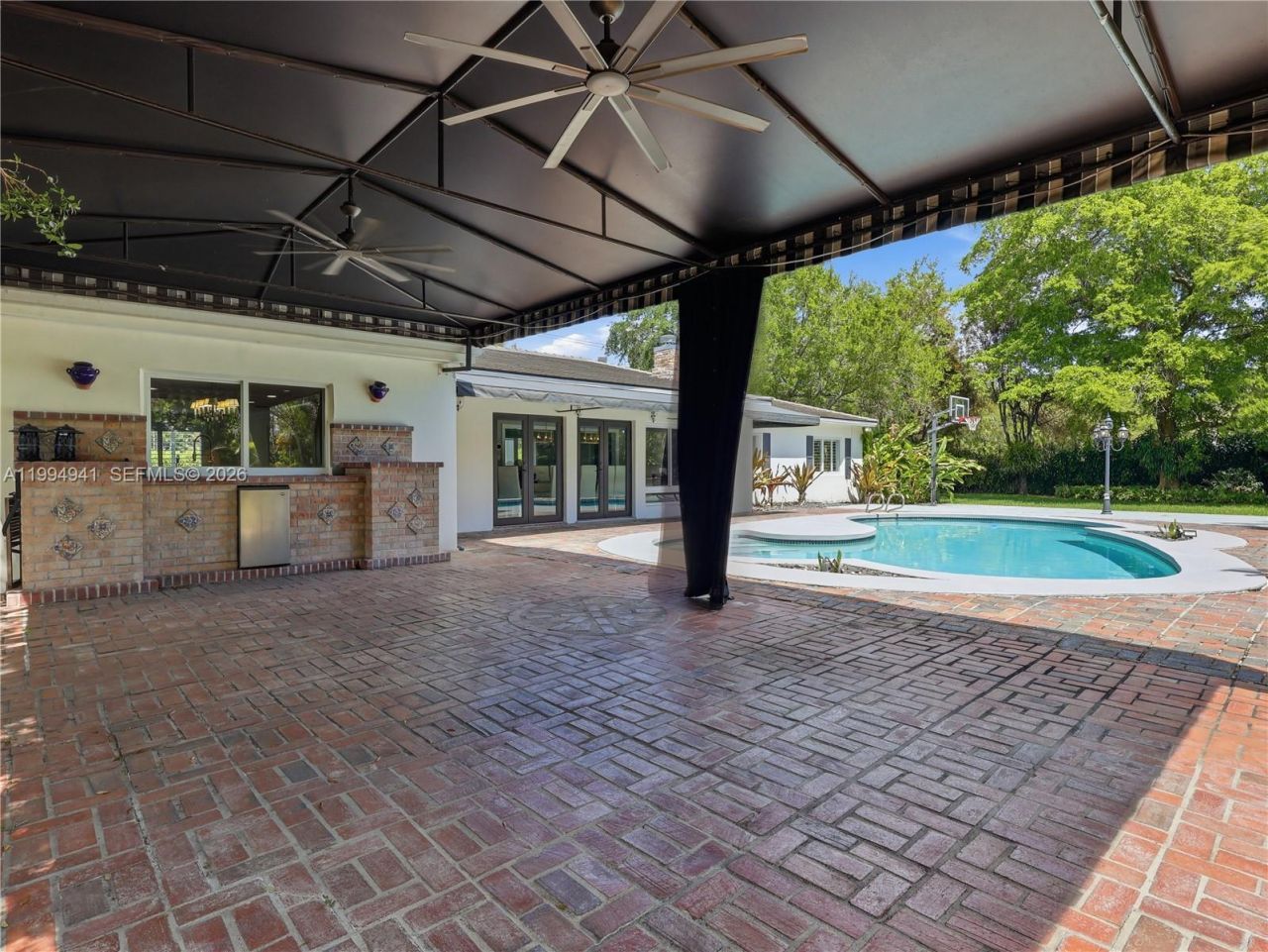 8500 SW 70th St , Miami, FL 33143 Photo