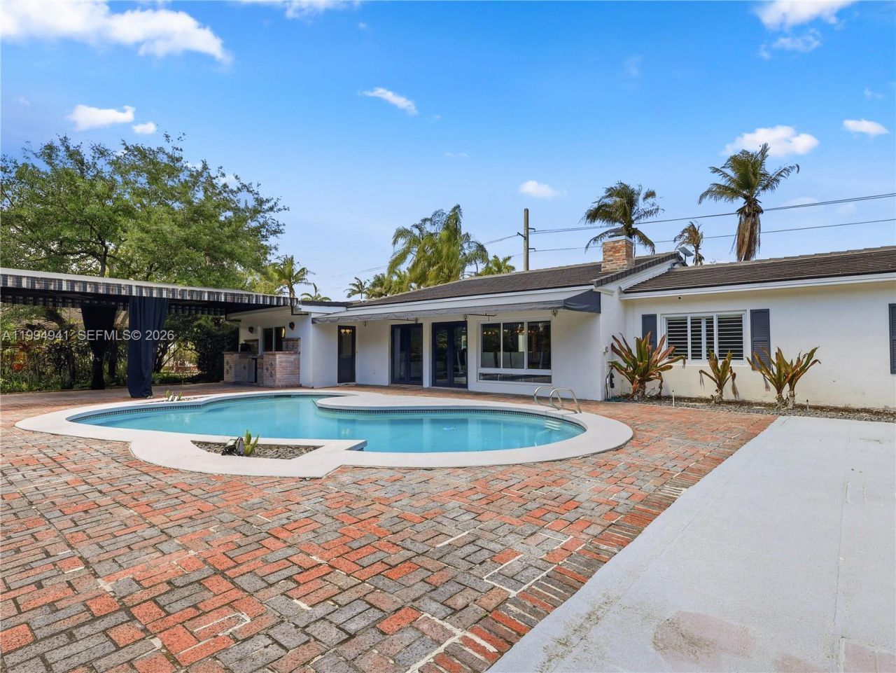 8500 SW 70th St , Miami, FL 33143 Photo