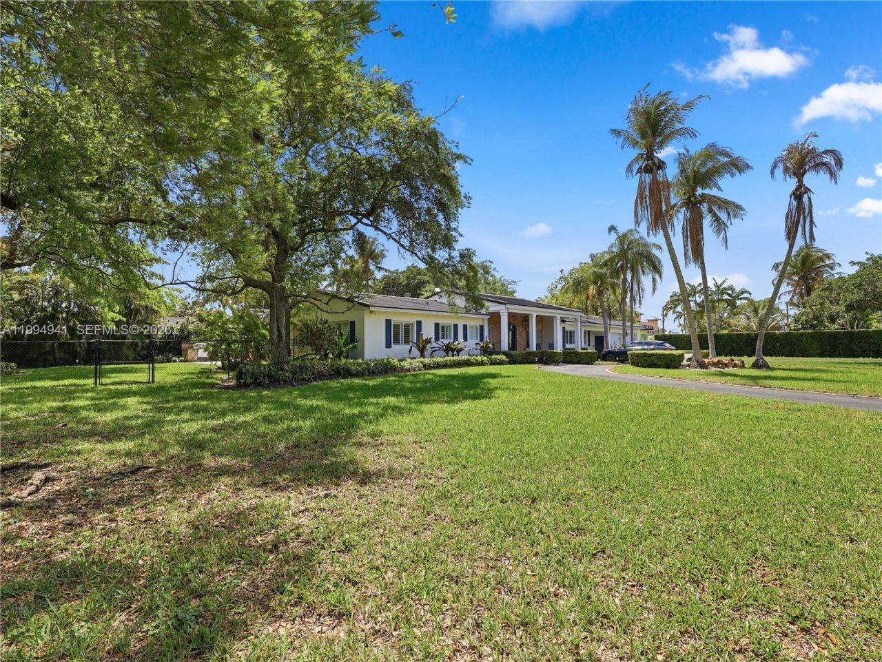 8500 SW 70th St , Miami, FL 33143 Photo