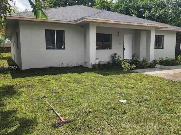 1468 NW 100th St, Miami, FL 33147