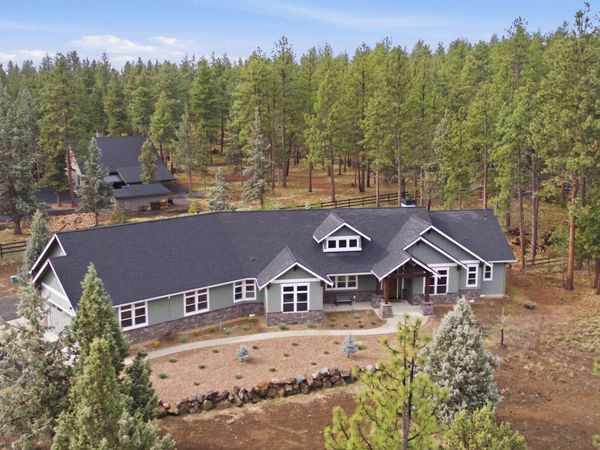 16055 Foothill Lane, Sisters, OR 97759