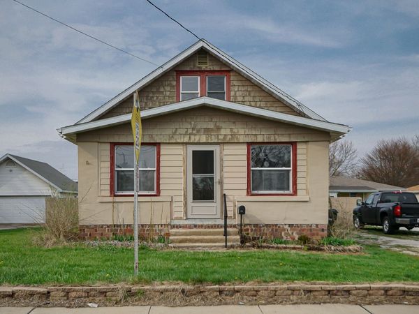 711 Peoria Street , Washington, IL 61571