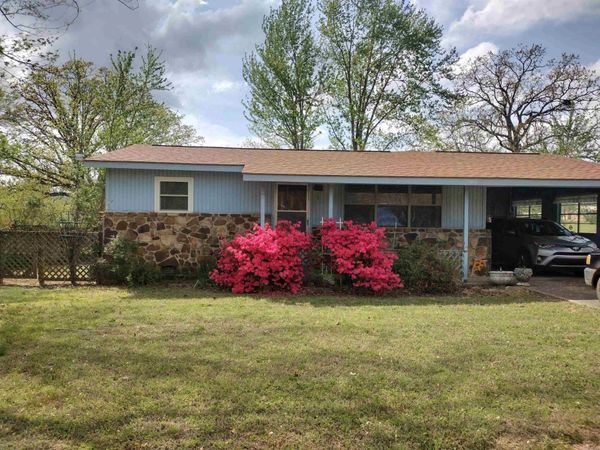 201 S Vine, Mountain View, AR 72560