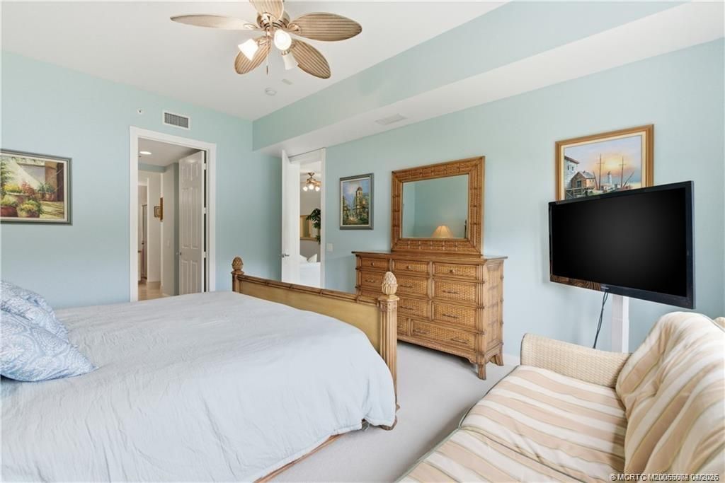 1 Harbour Isle Drive E, Unit 104, Fort Pierce, FL 34949 Photo