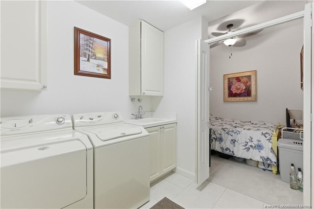 1 Harbour Isle Drive E, Unit 104, Fort Pierce, FL 34949 Photo