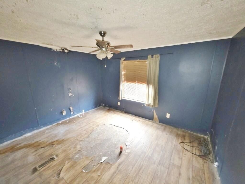 180 Cherry Tree Lane Photo 8