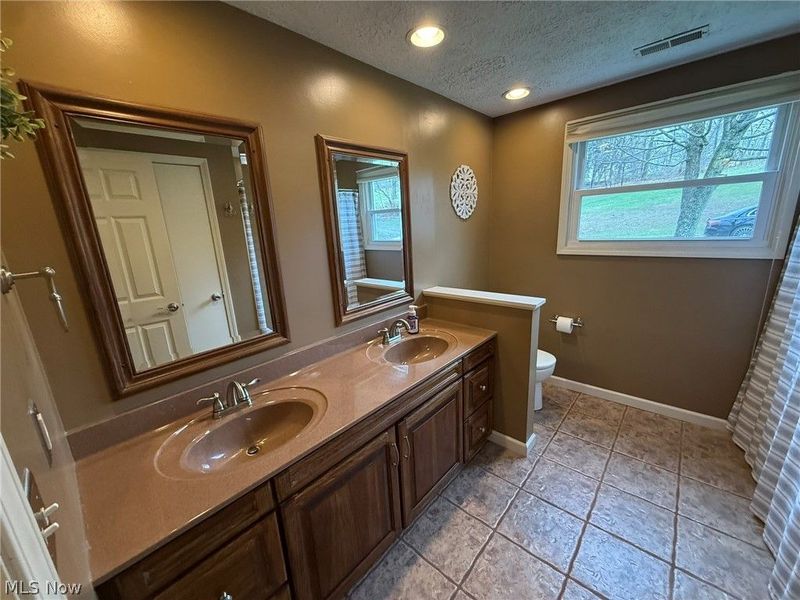 3135 Circleview Drive NW, Dover, OH 44622 Photo 13