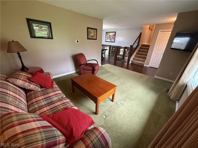 3135 Circleview Drive NW, Dover, OH 44622 Photo 3