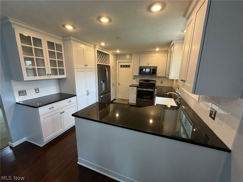 3135 Circleview Drive NW, Dover, OH 44622 Photo 5