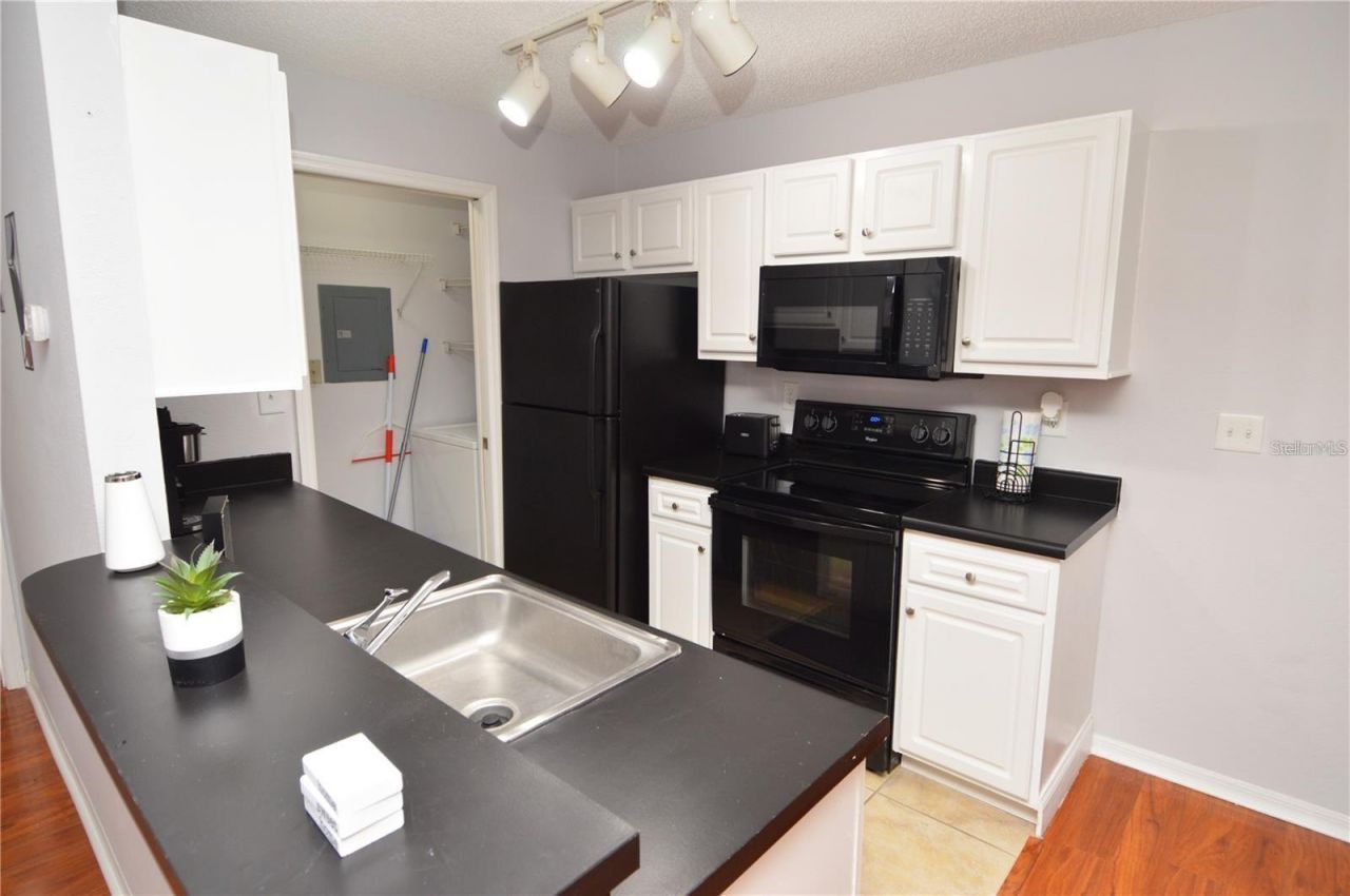 10263 Gandy Boulevard N, Unit 108, Saint Petersburg, FL 33702 Photo