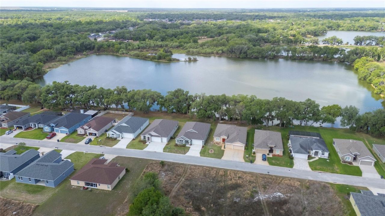 4537 Fairway Oaks Drive , Mulberry, FL 33860 Photo