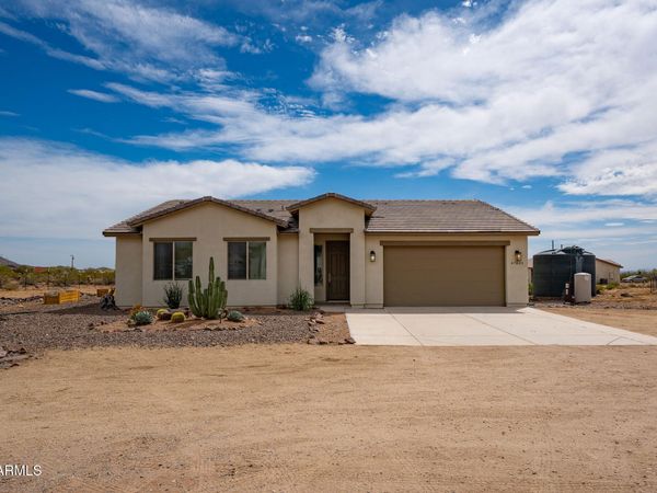 47833 N 43rd Avenue, New River, AZ 85087