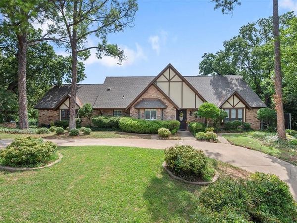 1005 Acorn Court, Arlington, TX 76012