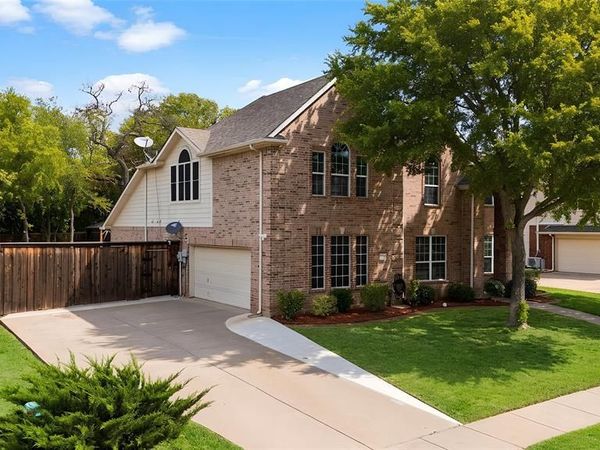 3905 Park Wood Drive, Corinth, TX 76208