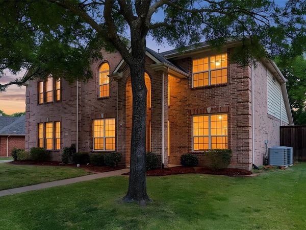 3905 Park Wood Drive, Corinth, TX 76208