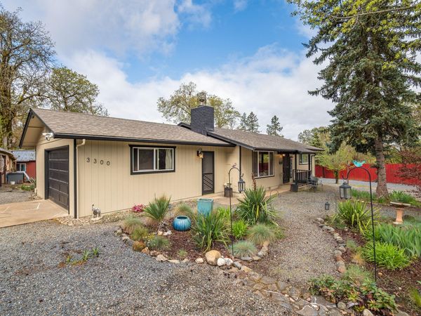 3300 Cloverlawn Drive, Grants Pass, OR 97527
