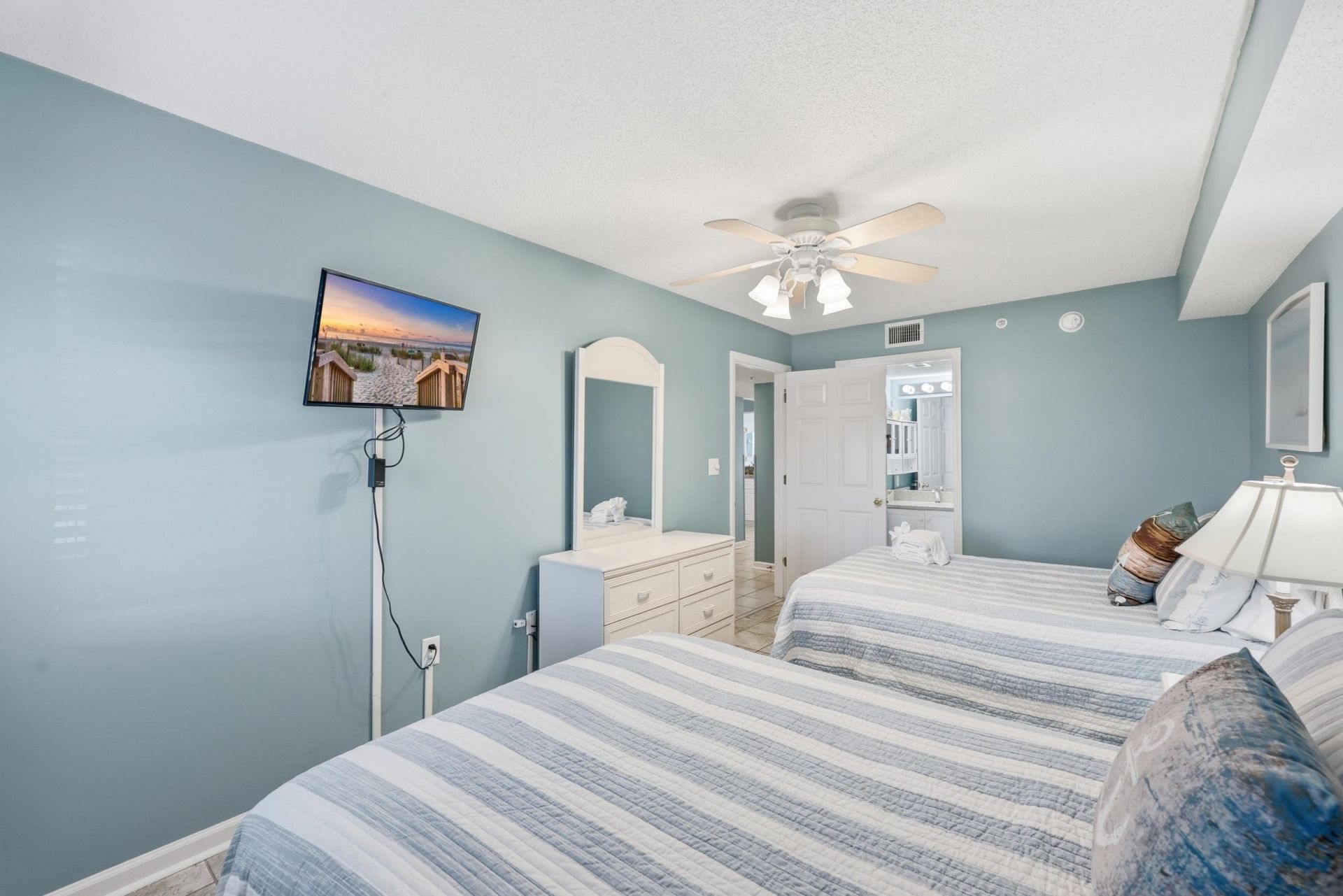 102 N Ocean Blvd. N Photo 47