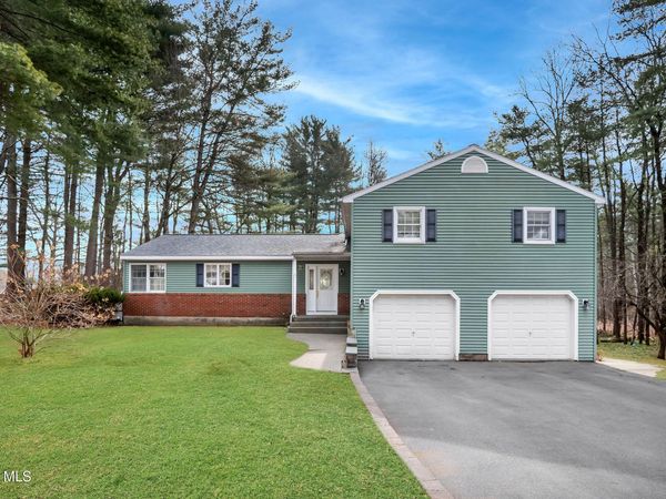 29 Heinrick Circle, Queensbury, NY 12804