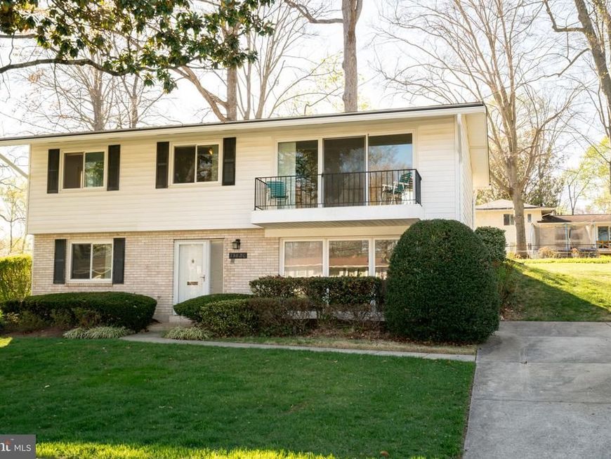 13820 Arctic Avenue, Rockville, MD 20853 Main Photo