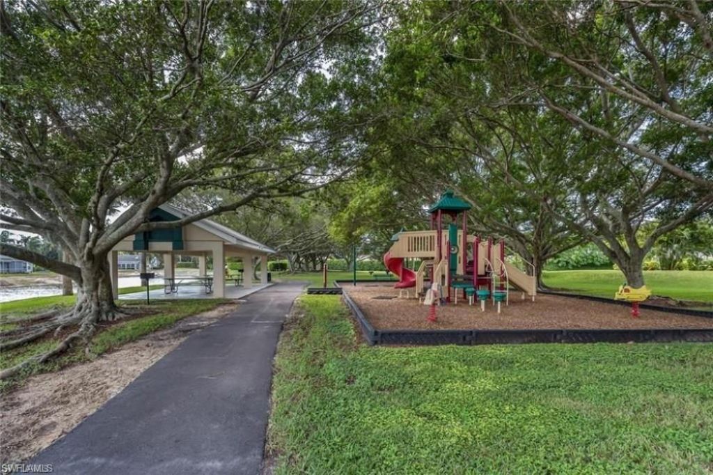 15124 Palm Isle Dr, Fort Myers, FL 33919 Photo