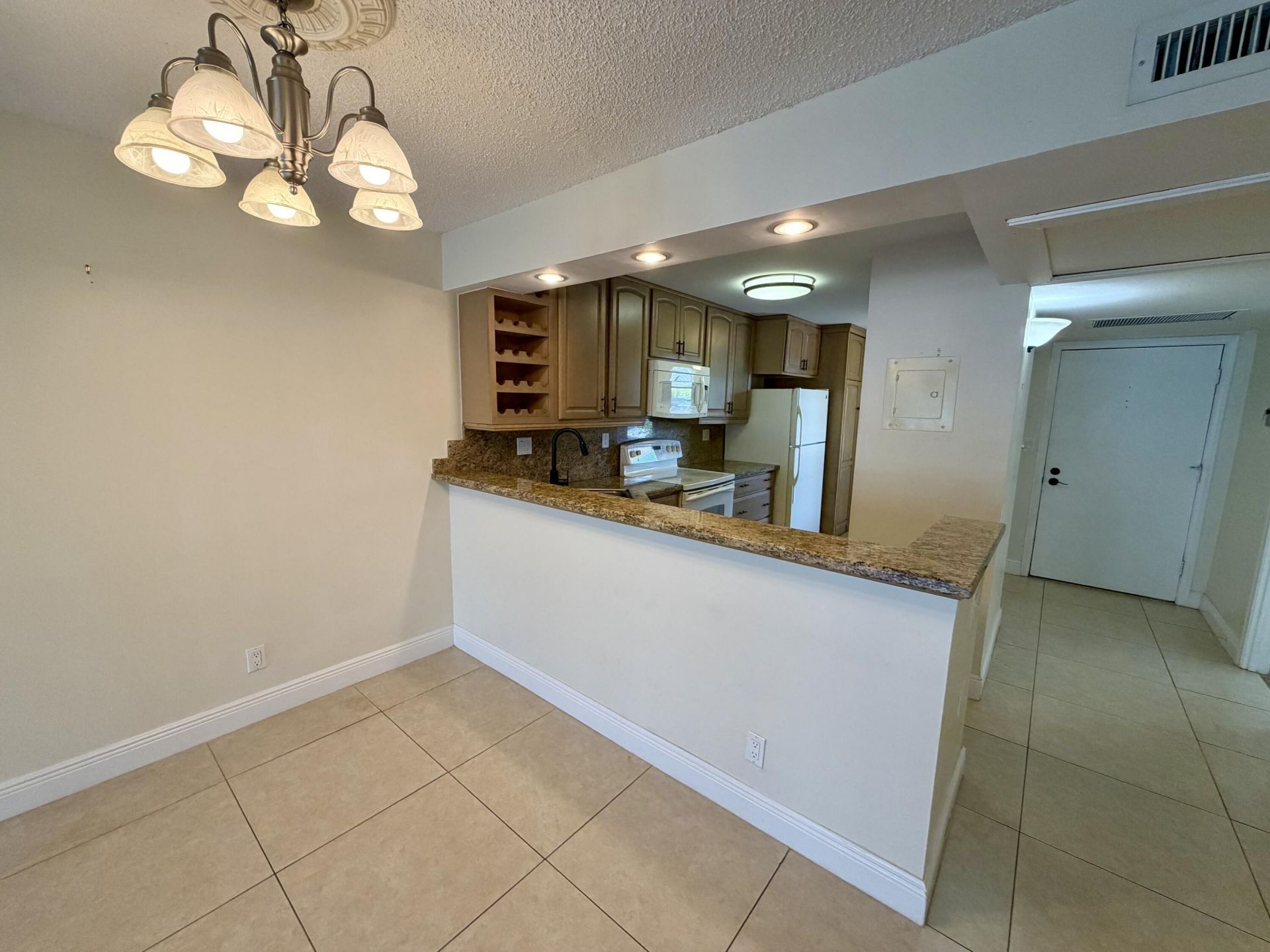 6 Royal Palm Way, Unit 102, Boca Raton, FL 33432 Photo