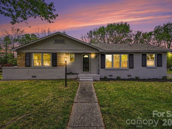 2917 Dalecrest Drive, Charlotte, NC 28269