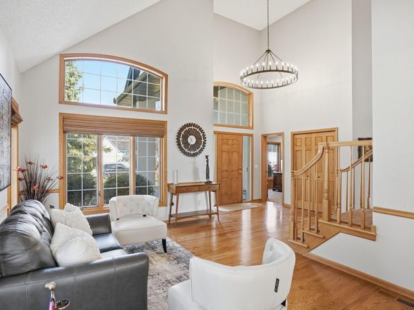 4230 Pineview Lane N, Plymouth, MN 55442