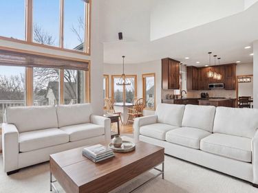 4230 Pineview Lane N, Plymouth, MN 55442