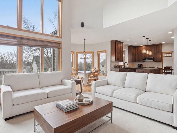 4230 Pineview Lane N, Plymouth, MN 55442