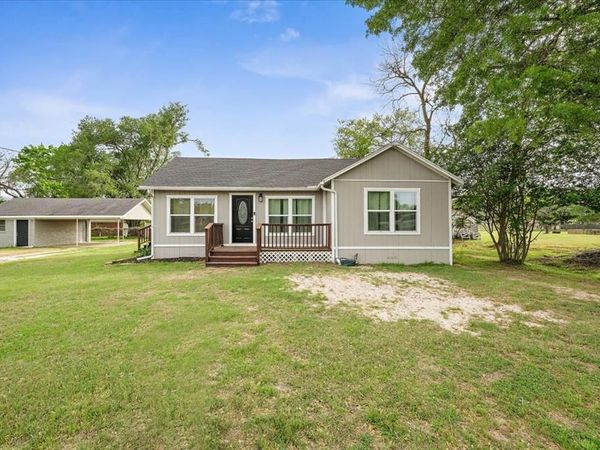 657 E Commerce Street, Fairfield, TX 75840