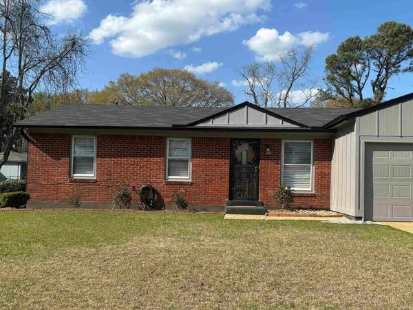 370 LILLIAN DR, Memphis, TN 38109