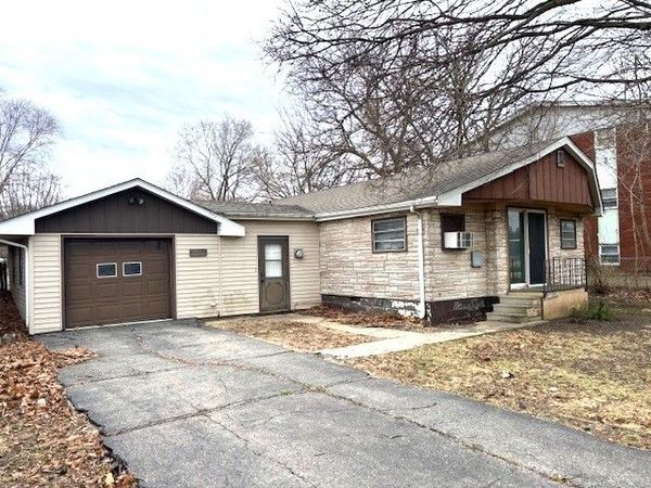 722 W South Street , Plano, IL 60545