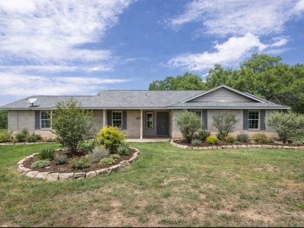 801 John Knox RD, Fischer, TX 78623