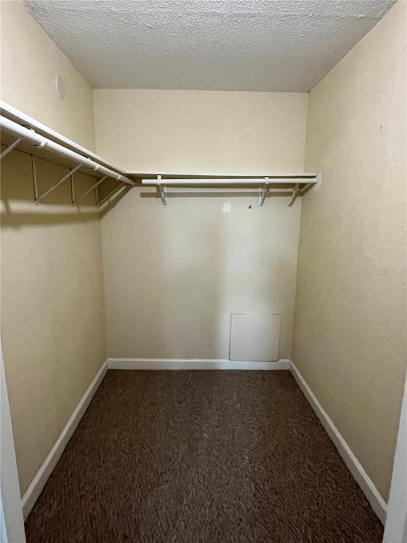 2650 Coconut Bay Ln Lane , Unit 518 (1i), Sarasota, FL 34237 Photo