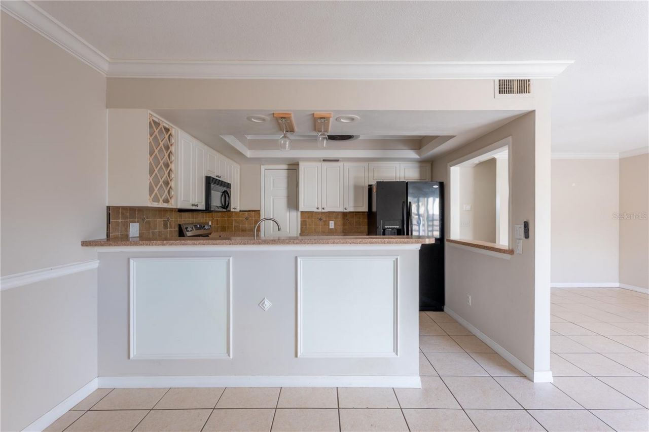 6860 Whitman Court, Unit 32B, Sarasota, FL 34243 Photo