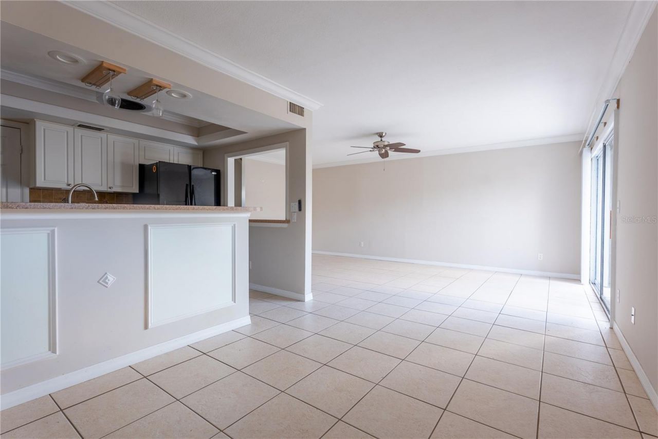 6860 Whitman Court, Unit 32B, Sarasota, FL 34243 Photo