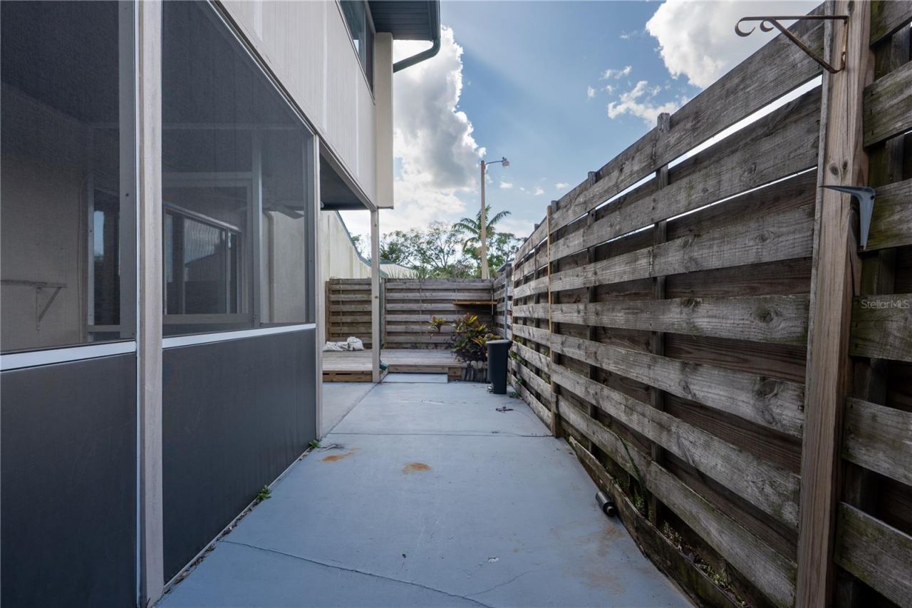 6860 Whitman Court, Unit 32B, Sarasota, FL 34243 Photo