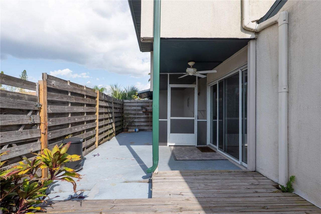 6860 Whitman Court, Unit 32B, Sarasota, FL 34243 Photo