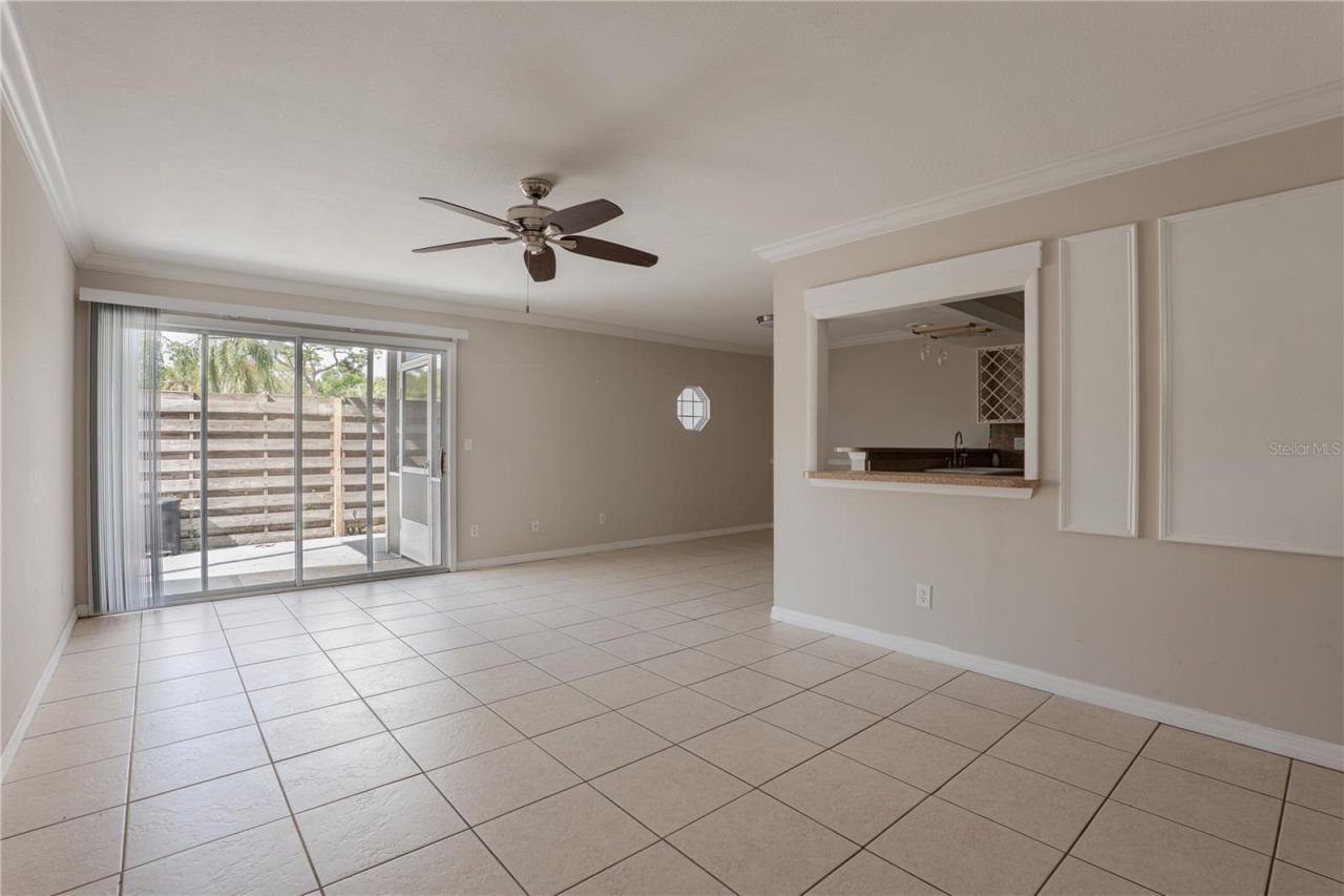 6860 Whitman Court, Unit 32B, Sarasota, FL 34243 Photo