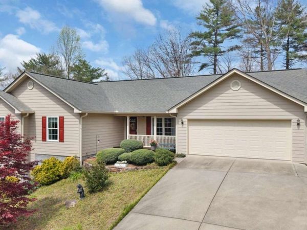 73 The Oaks Drive, Ellijay, GA 30540