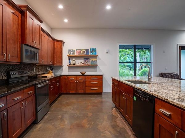 1561 Lynwood AVE , FORT MYERS, FL 33901