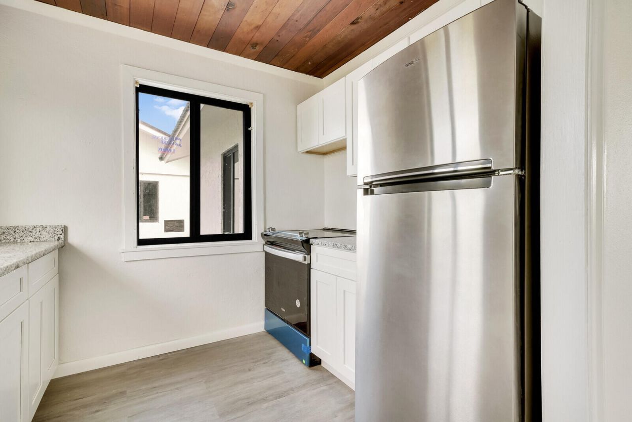 652 Hernando Street, Unit E, Fort Pierce, FL 34949 Photo