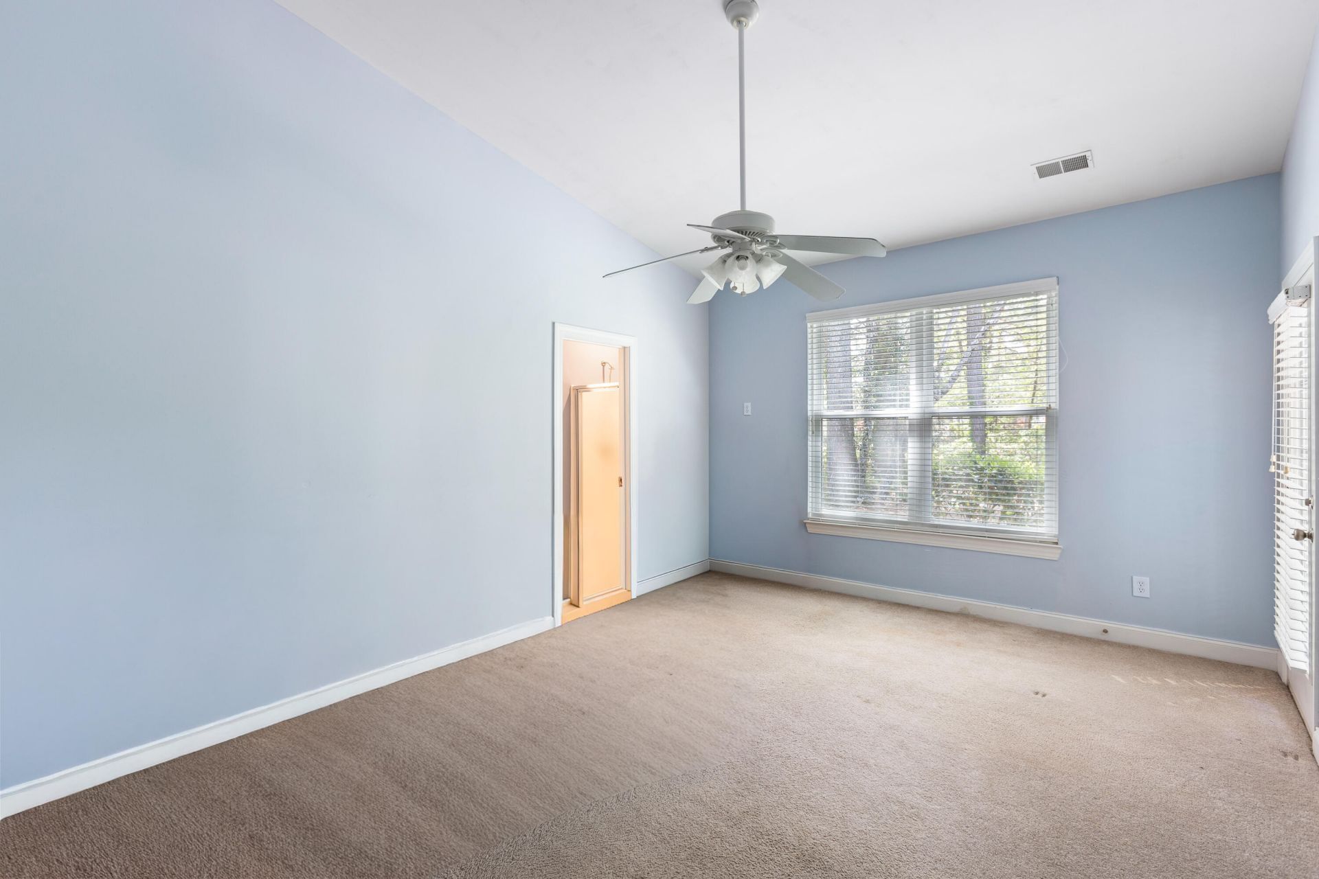 4925 Franconia Drive Photo 11