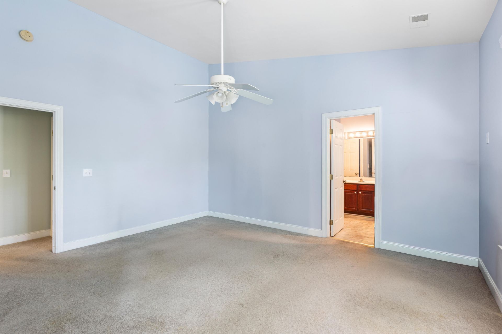 4925 Franconia Drive Photo 12