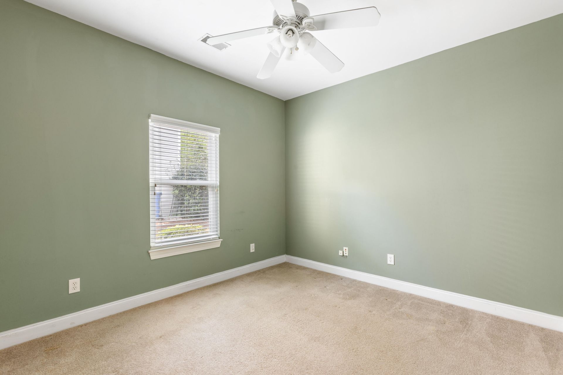 4925 Franconia Drive Photo 16