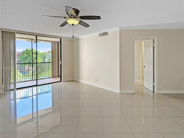 10501 W Broward Blvd, Unit 408, Plantation, FL 33324
