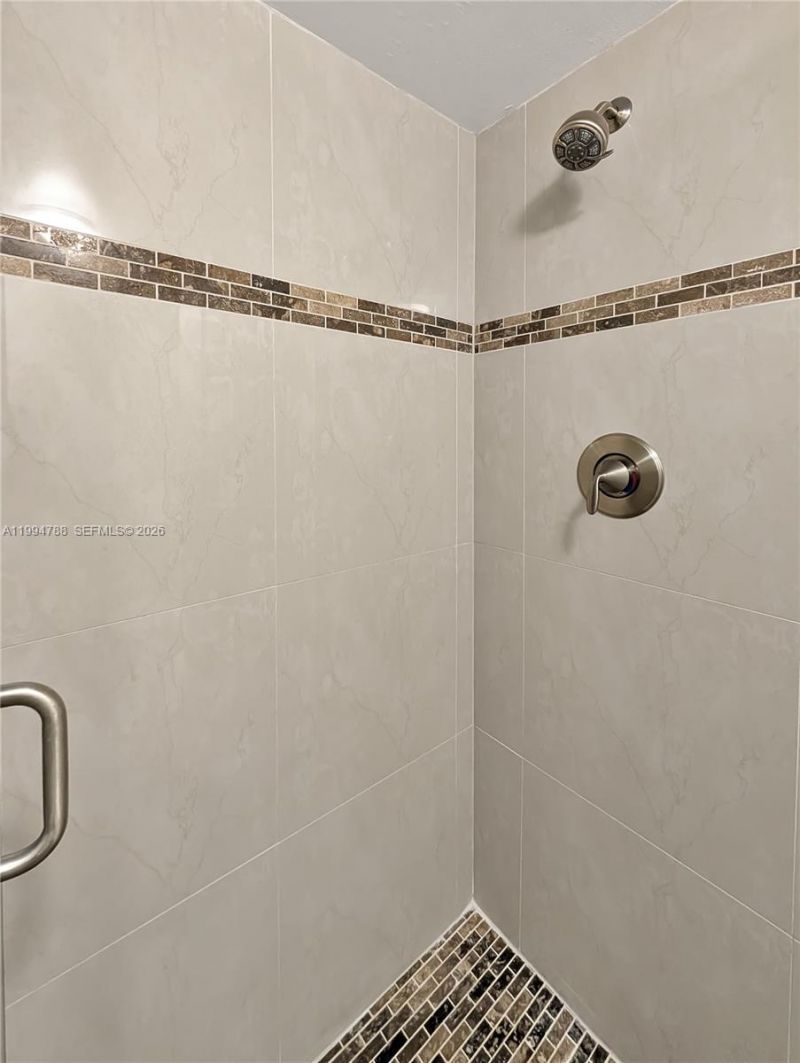 10501 W Broward Blvd , Unit 408, Plantation, FL 33324 Photo